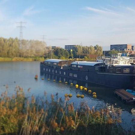 Wheelhouse Euphrate Houseboat Bed & Breakfast Diemen Exterior photo