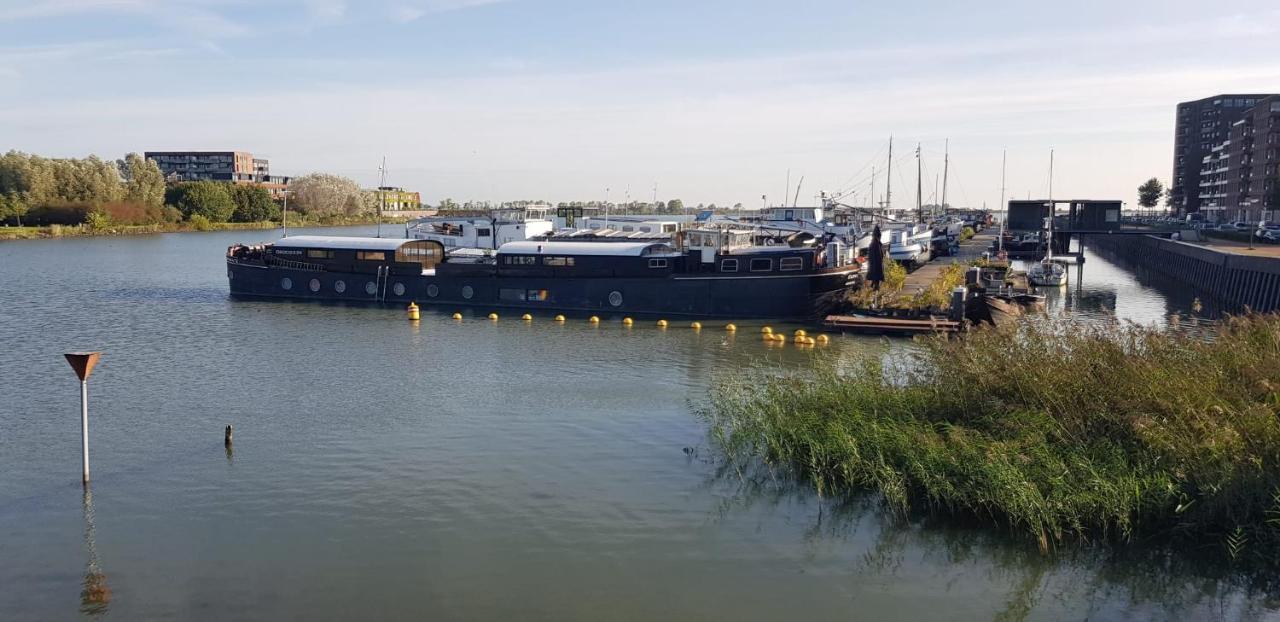 Wheelhouse Euphrate Houseboat Bed & Breakfast Diemen Exterior photo