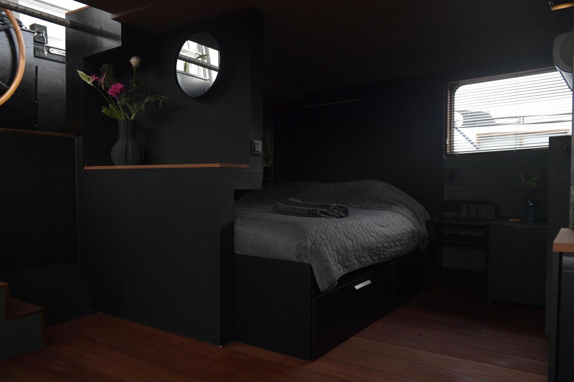 Wheelhouse Euphrate Houseboat Bed & Breakfast Diemen Exterior photo
