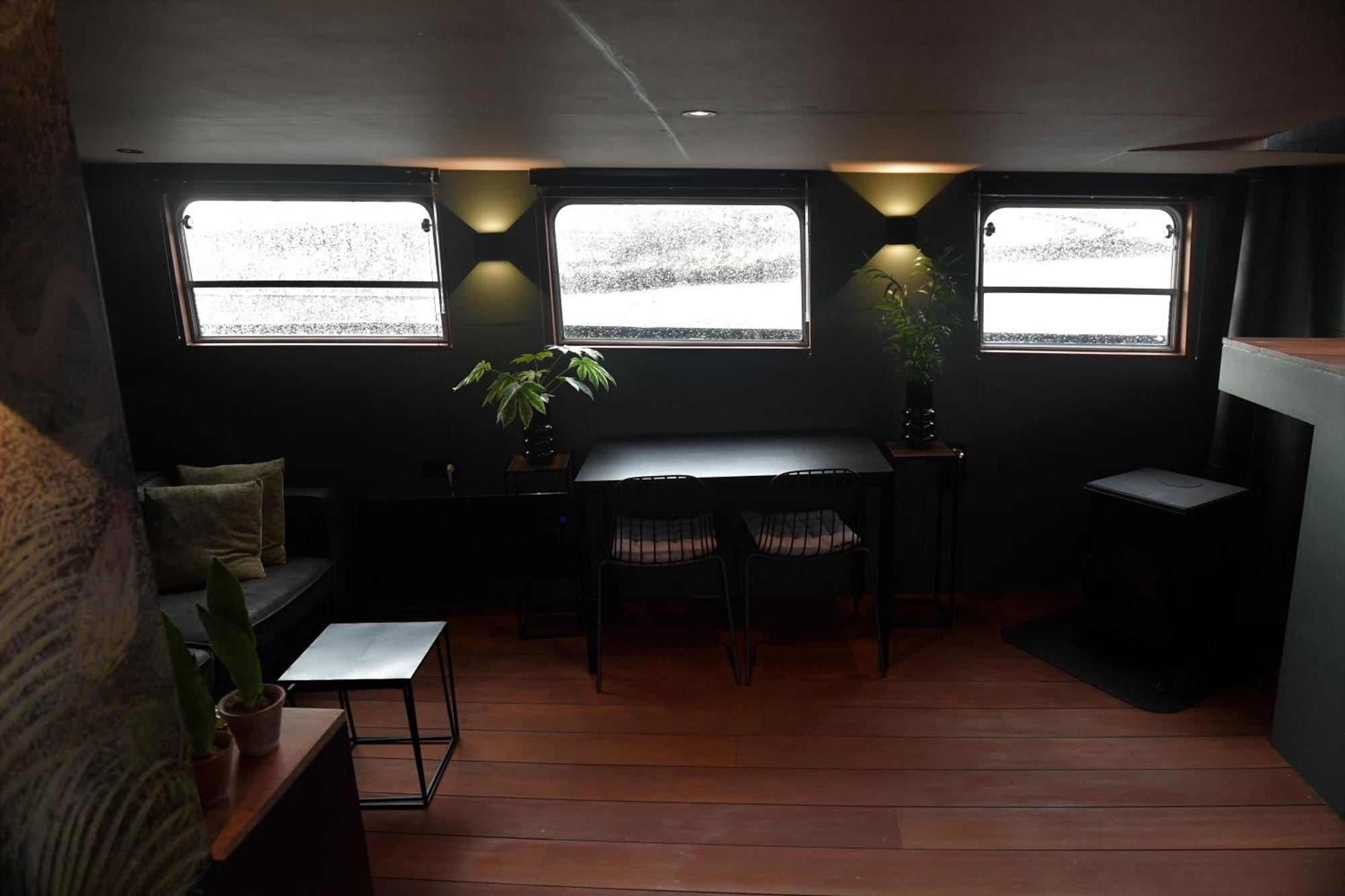 Wheelhouse Euphrate Houseboat Bed & Breakfast Diemen Exterior photo