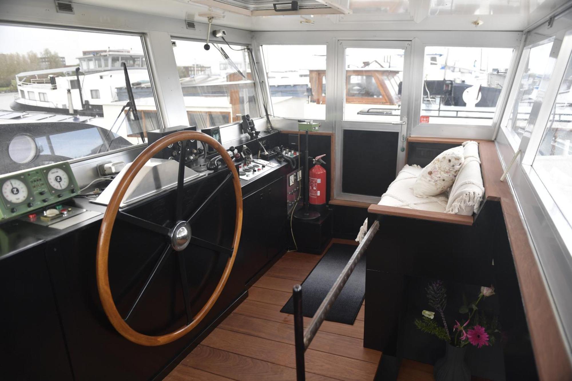Wheelhouse Euphrate Houseboat Bed & Breakfast Diemen Exterior photo